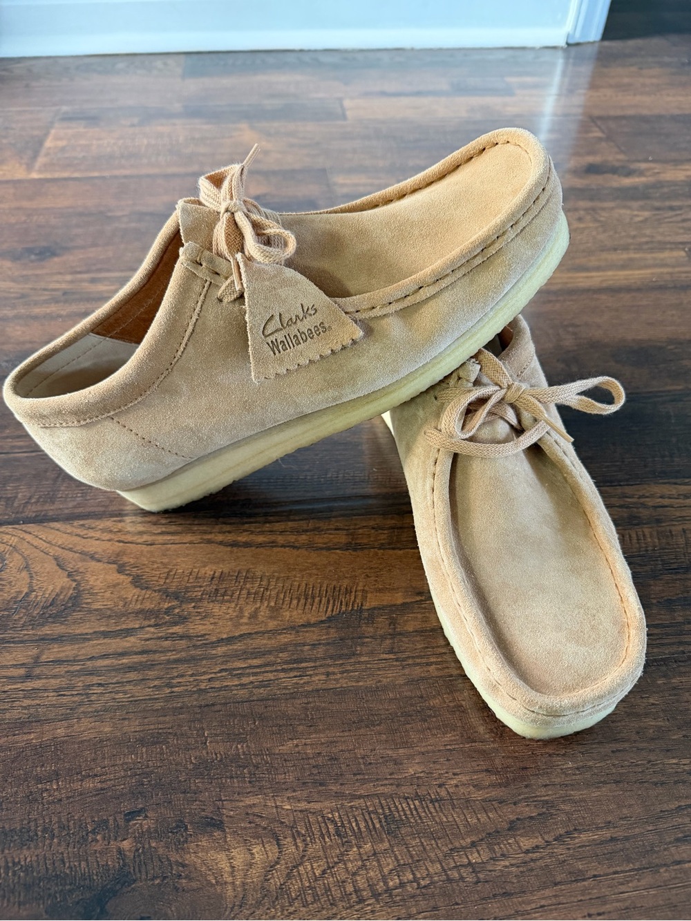 Clarks Wallabee Men's Suede Loafers - Wheat
